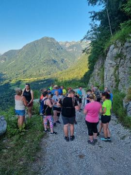 POHOD DO KLOPIC »NA POLICI« 5